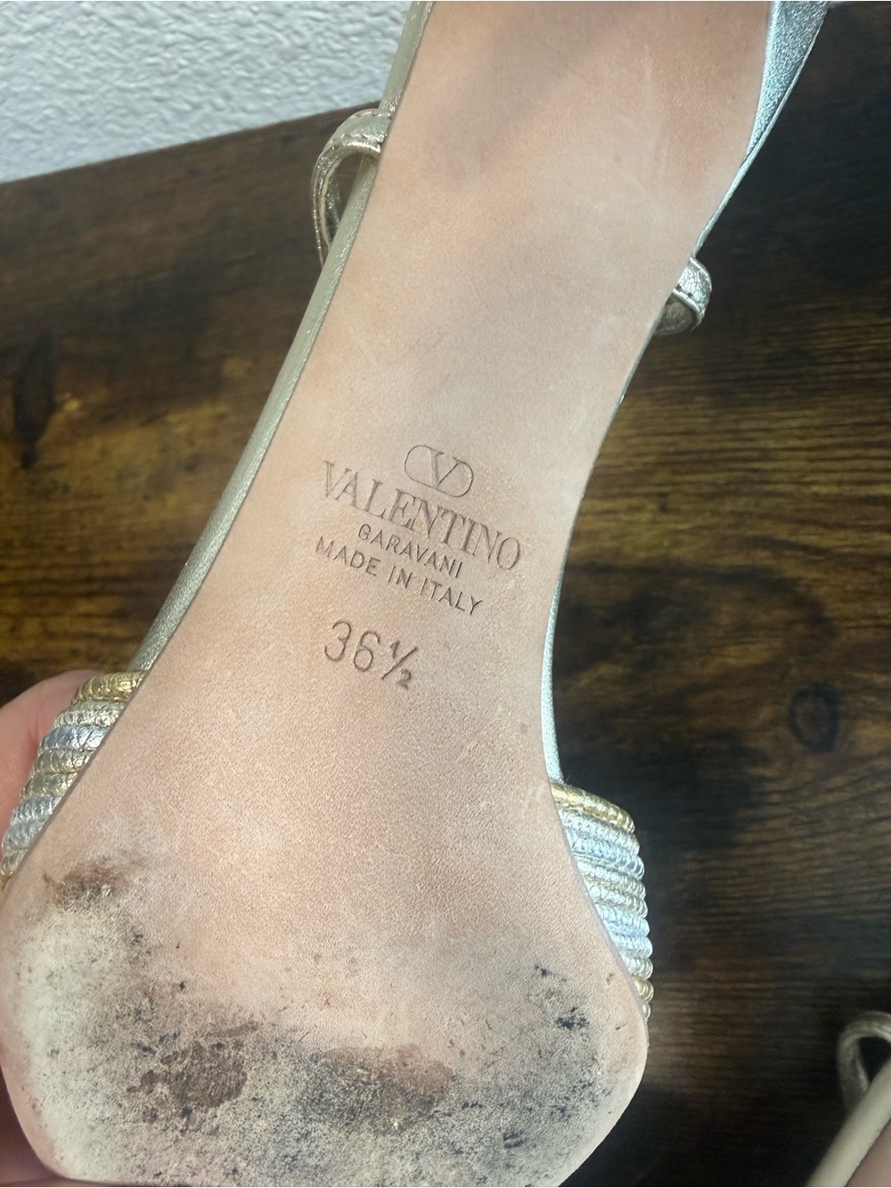 Valentino Metallic Gold and Pink Pointed Slingback Pumps with V Logo - Picture 3 of 8